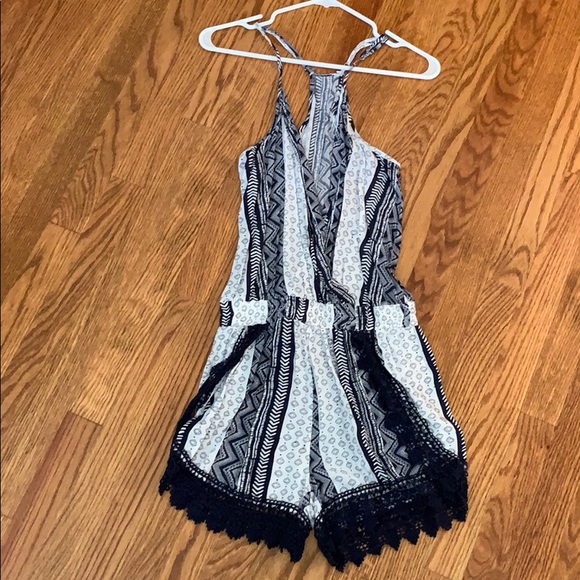 Patterned romper - Picture 1 of 2